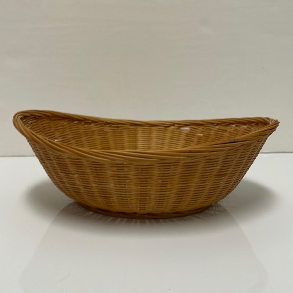 Vtg, woven small basket